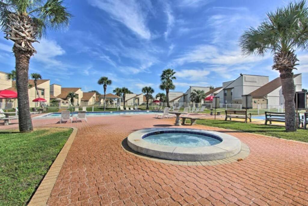 Cheerful 1-Bedroom Townhouse With Spacious Loft Panama City Beach Kültér fotó